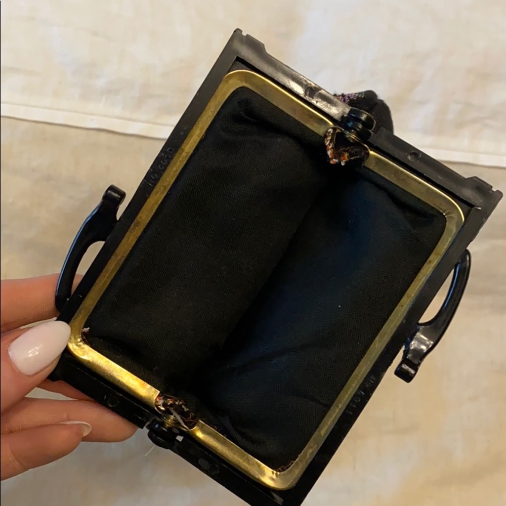 Small Pouch - Picture 4 of 5